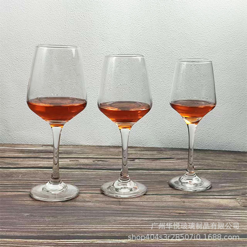 Red wine glasses, stemmed glasses, commercial-grade glassware, available in various sizes, champagne glasses, creative wine glasses, cocktail glasses, brandy glasses