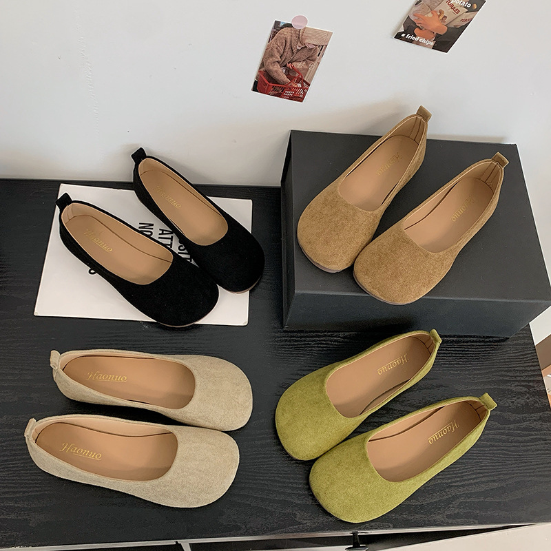 New women's slip-on shoes for spring and summer, versatile soft-soled loafers, comfortable shallow-cut fashion casual home shoes