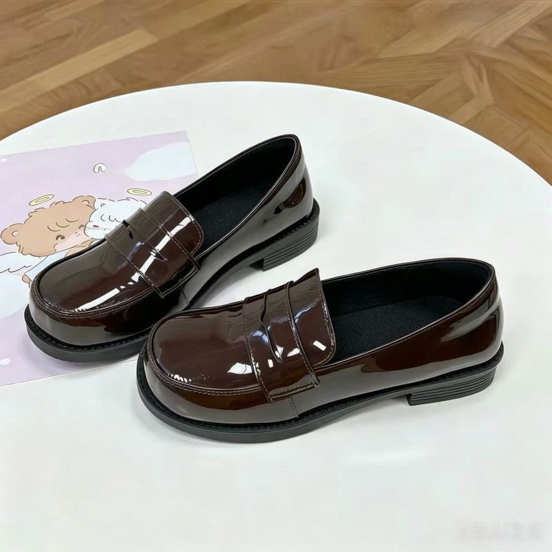 Cute little leather shoes, Japanese-style uniform shoes, 2026 mid-heel leather shoes, new insole, a pair of black mid-heel shoes with a single strap